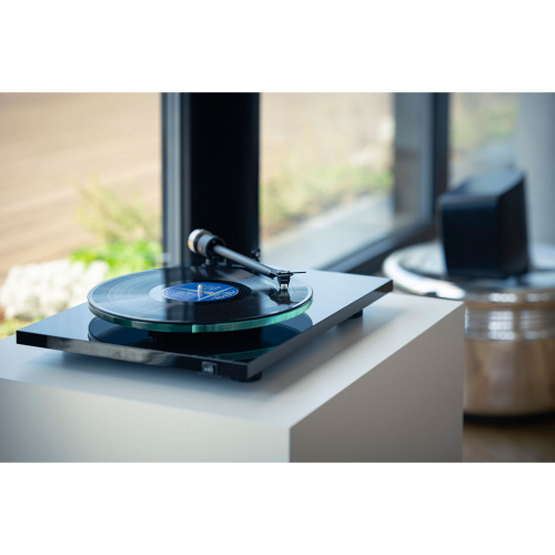 Проигрыватель винила Pro-Ject T2 W Rainier HIGH GLOSS BLACK купить фото 6