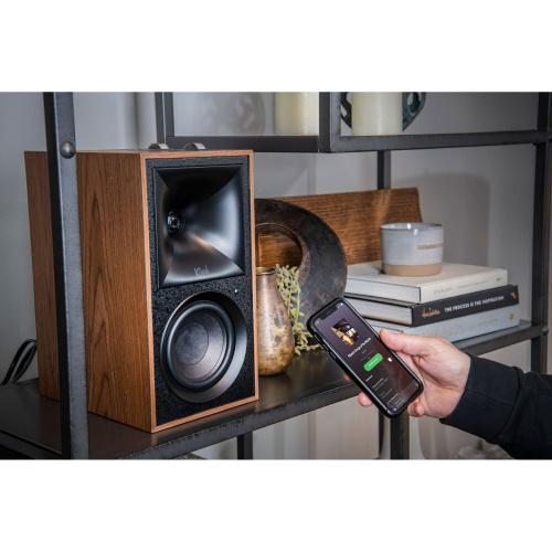 Активная полочная акустика Klipsch The Fives Walnut купить фото 7