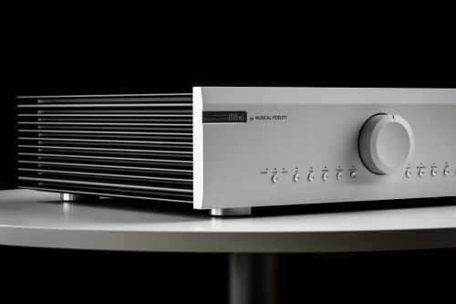 Интегральный усилитель Musical Fidelity M6xi silver купить фото 9